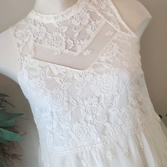 Rebellion White Lace Dress, Size Large - Picture 3 of 6